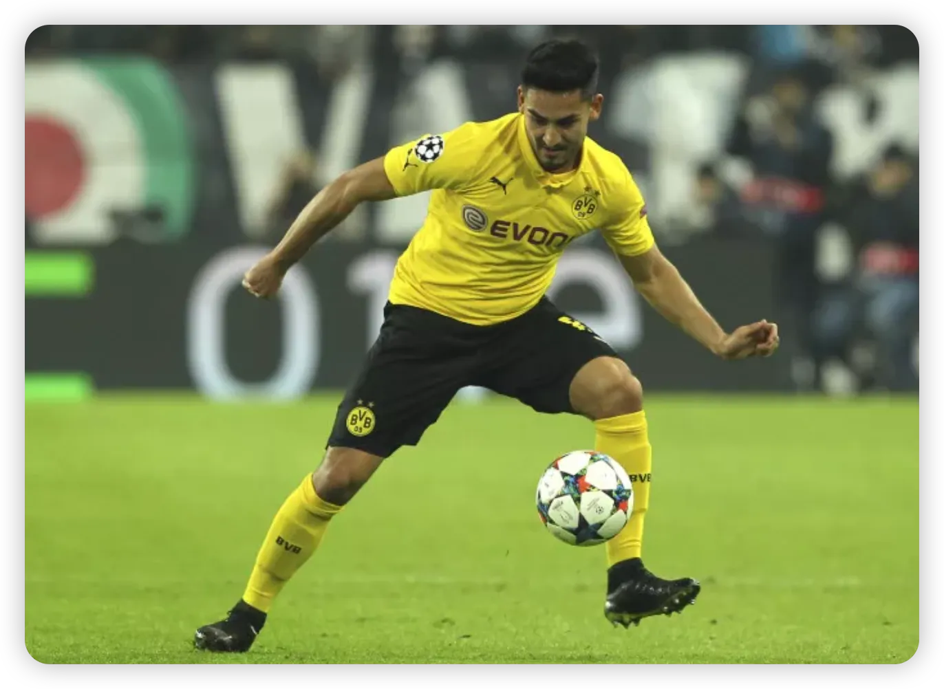 The Midfield Maestro's Contract Conundrum