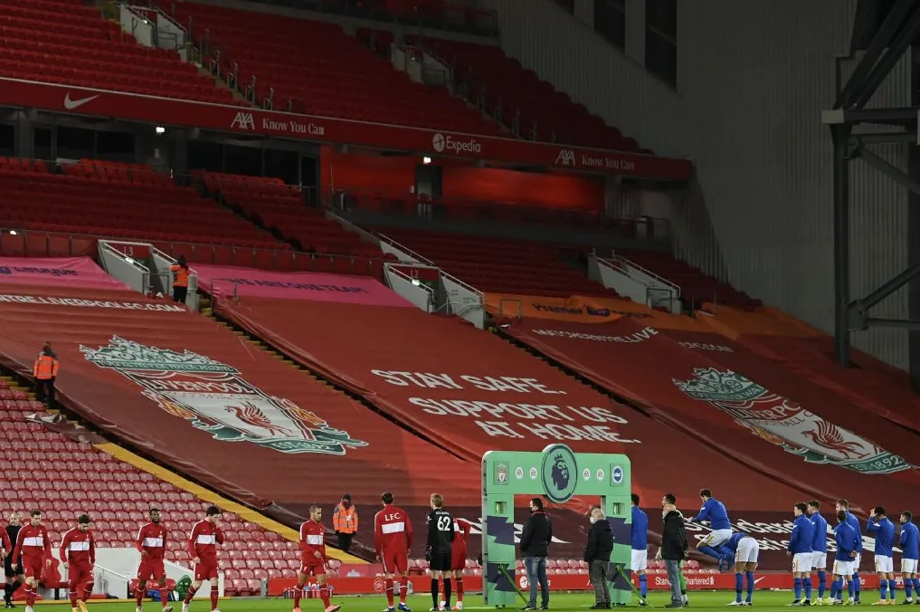 The Modern Goalkeeper: Distribution and Build-Up Play